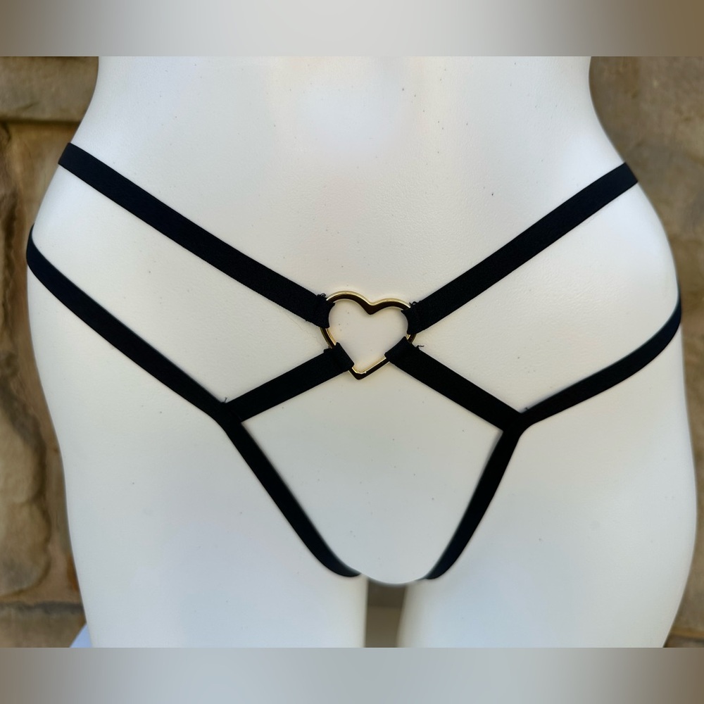 VICTORIA’S SECRET VERY SEXY  CROTCHLESS V-STRING SIZE XL